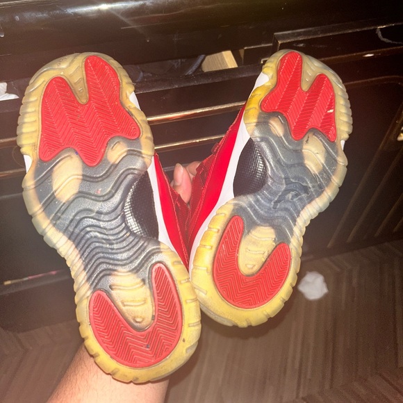 Air Jordan 11 win like 96 red 4.5y - Picture 2 of 4